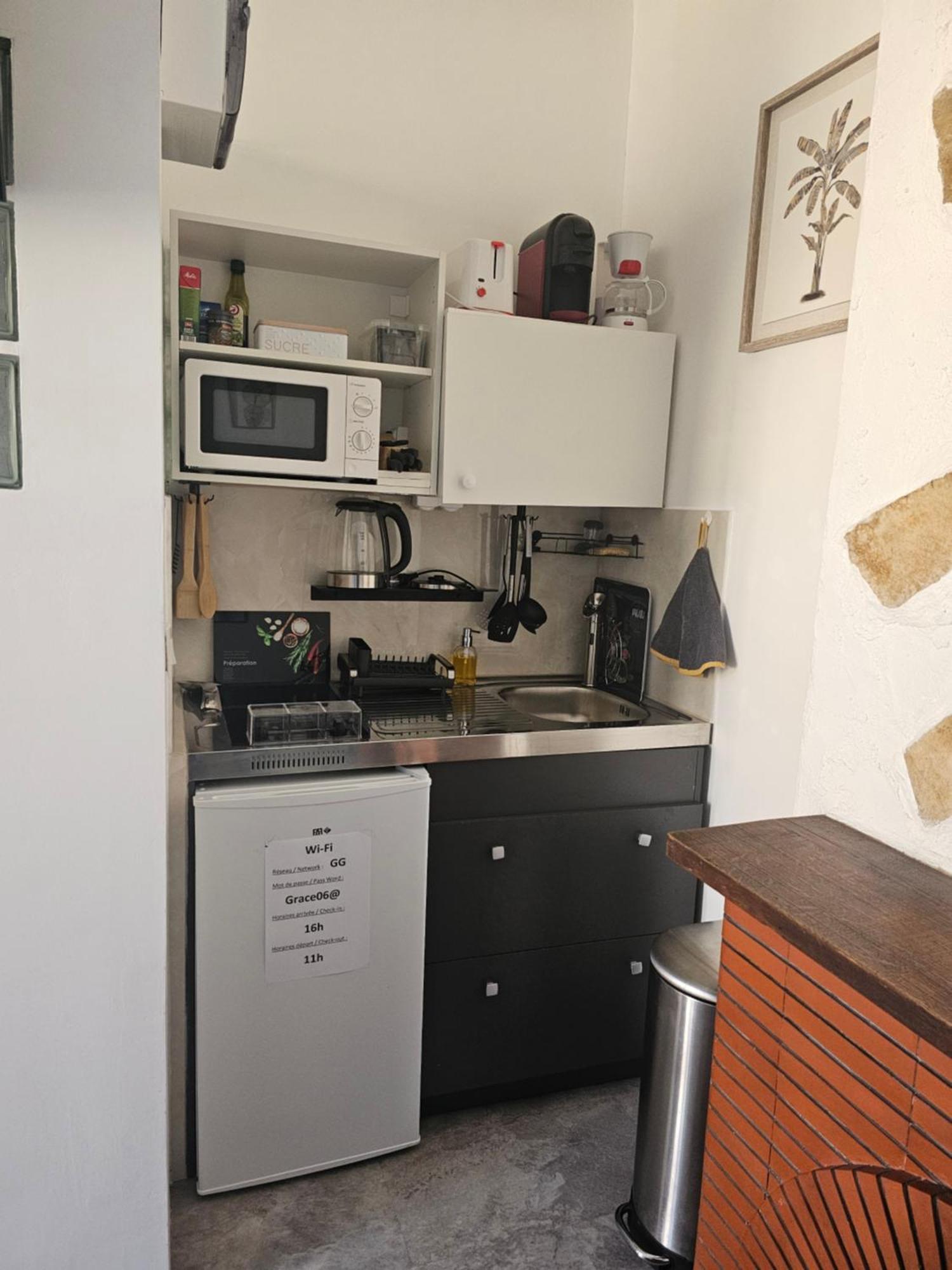 Studio 1 A La Trinite Proche De Nice, Monaco Et L'Italie Luaran gambar